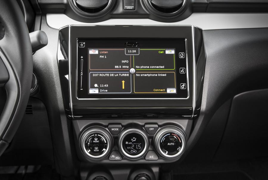Детали интерьера Suzuki Swift 2017 года  (WW) (фото 81 из 101)